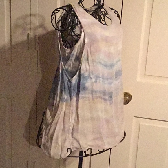 Top - Picture 3 of 3